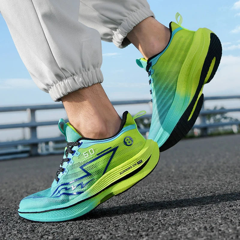 Neue männer Turnschuhe Racing Carbon Platte Sport Laufschuhe Licht Anti-Slip Professionelle Leichtathletik Training Schuhe Tennis schuhe