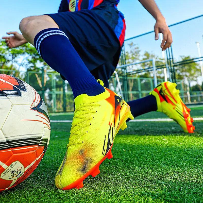 Chaussures de sport de football pour hommes et femmes, baskets de football professionnelles originales, longues pointes, baskets de futsal, marque de mode