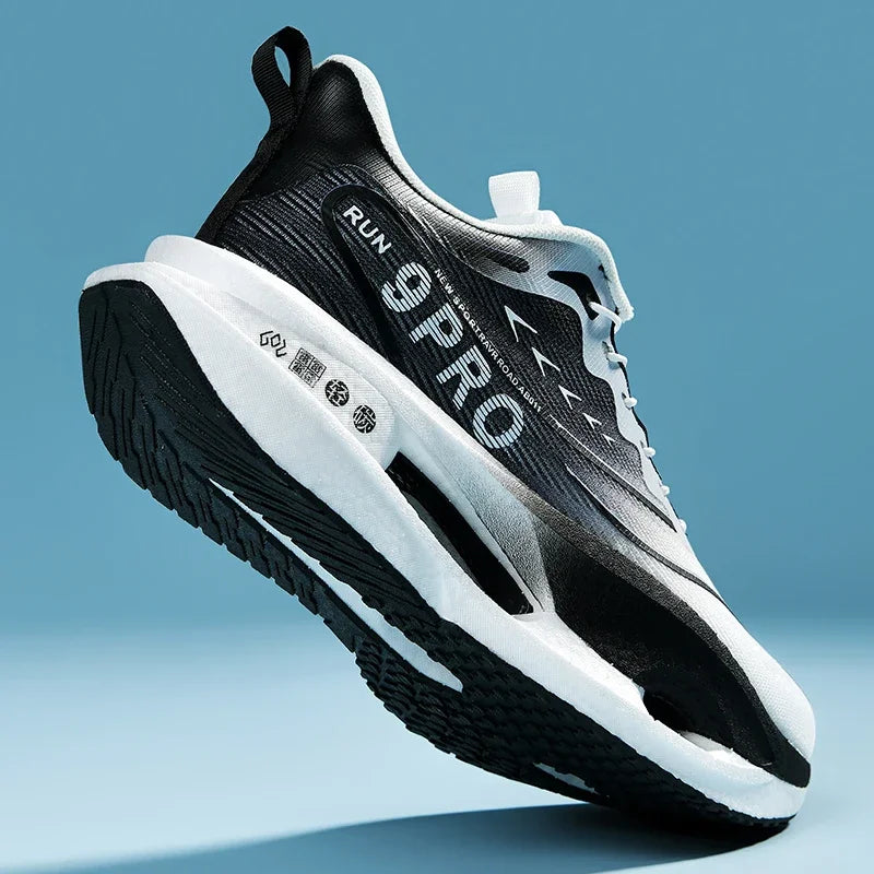 Ultra Court 9PRO Marathon – Dein Tempo kennt keine Grenzen