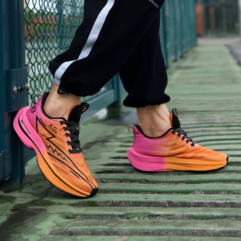 Herrenschuhe Carbon Plate Dämpfung Straßenlaufschuhe Modische bedruckte Schnür-Tennisschuhe Rutschfeste atmungsaktive Sportschuhe